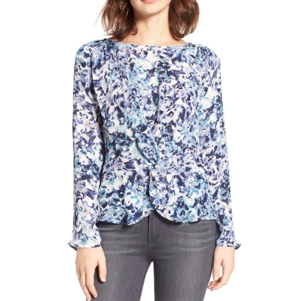 Cupcakes & Cashmere - Blue Floral Twist Front Blouse Size S